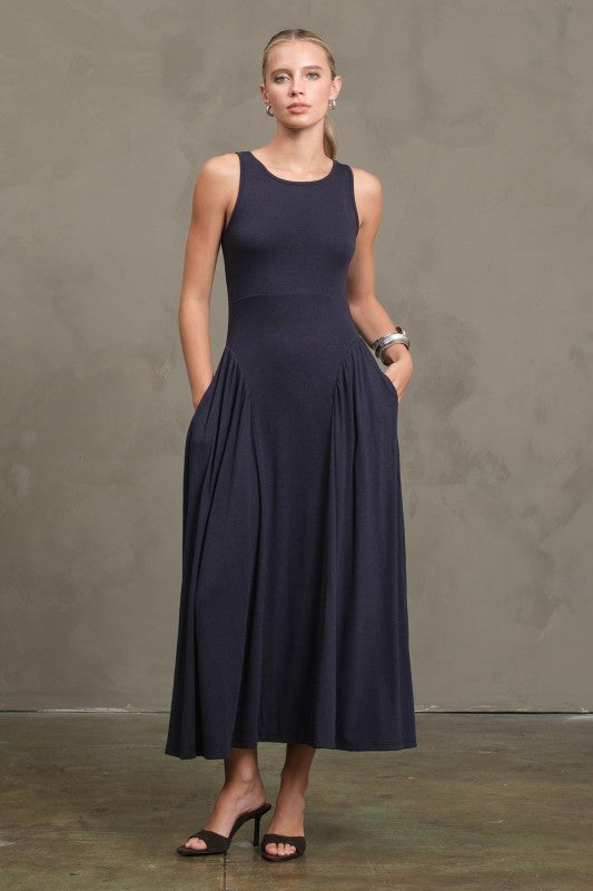 RIB KNIT PLEATED MAXI DRESS